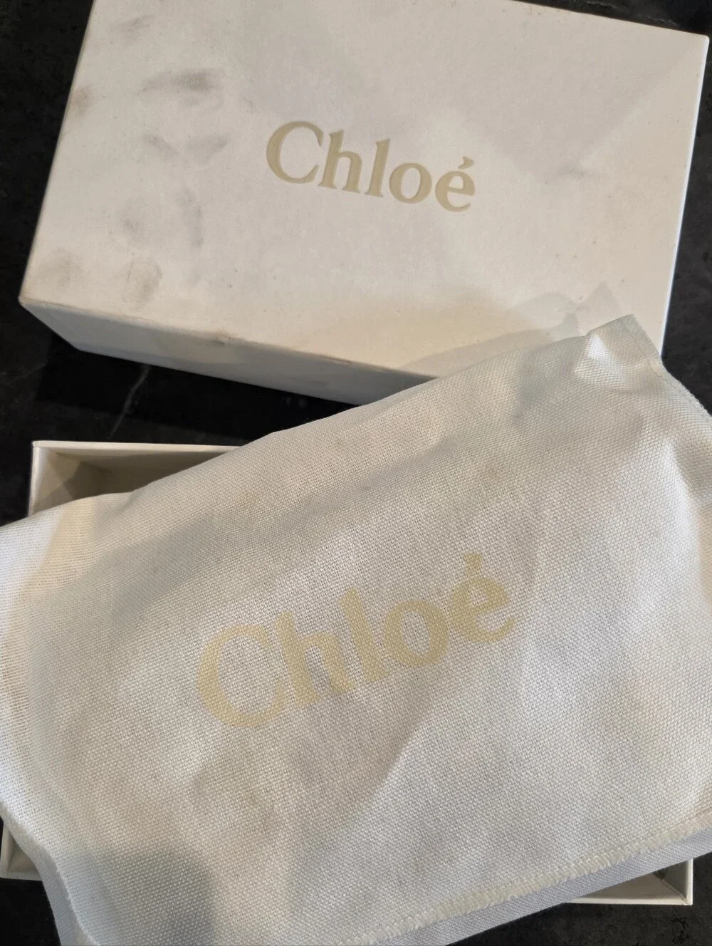 100% Authentic Chloe Lily Leather Zip-Around Wallet